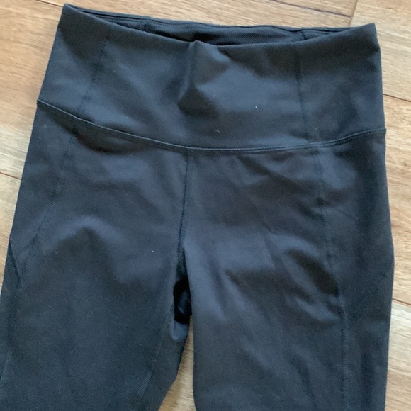 Under Armour sz S cropped leggings euc - Picture 2 of 5